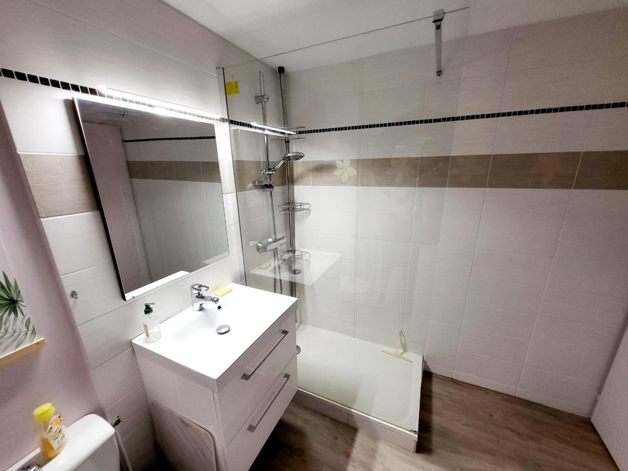 Appartement Moderne Au Centre-Ville, 150M Plage, Wifi, Confort Ideal Pour Familles - Fr-1-92-876 Ле-Сабль-д'Олонн Екстер'єр фото